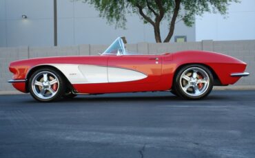 Unknown-Corvette-1962-Red-Tan-25