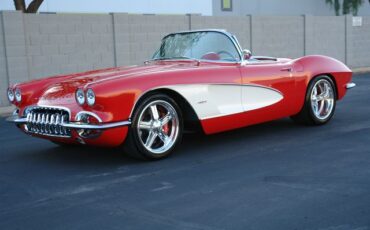 Unknown-Corvette-1962-Red-Tan-26