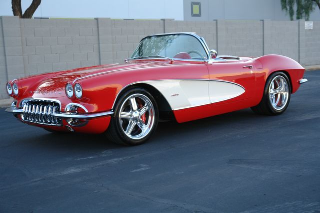 Unknown-Corvette-1962-Red-Tan-26