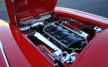 Unknown-Corvette-1962-Red-Tan-35