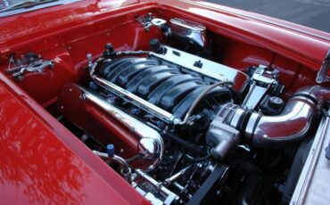 Unknown-Corvette-1962-Red-Tan-38