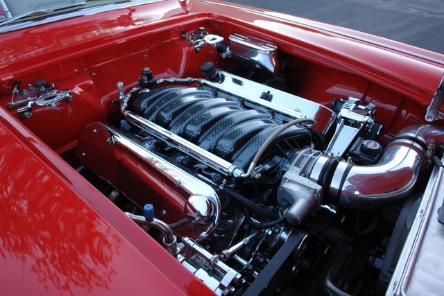 Unknown-Corvette-1962-Red-Tan-38