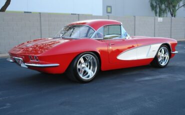 Unknown-Corvette-1962-Red-Tan-4