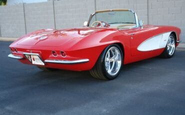 Unknown-Corvette-1962-Red-Tan-46