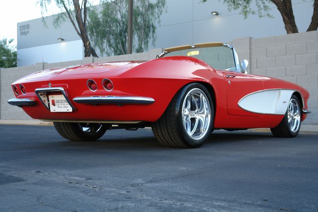 Unknown-Corvette-1962-Red-Tan-47