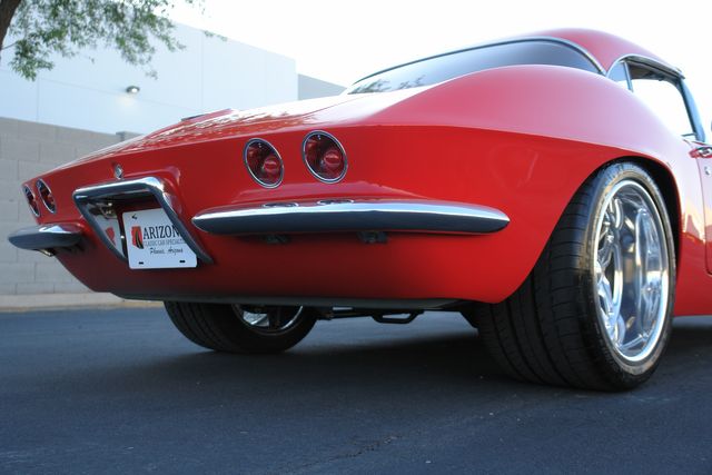 Unknown-Corvette-1962-Red-Tan-5