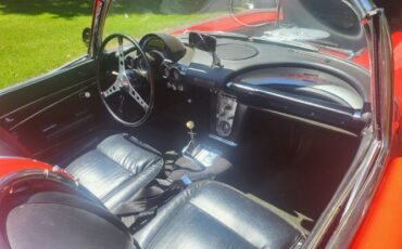 Unknown-Corvette-1962-Roman-Red-11