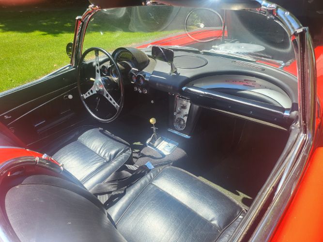 Unknown-Corvette-1962-Roman-Red-11