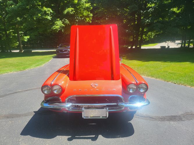 Unknown-Corvette-1962-Roman-Red-9