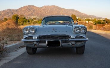 Unknown-Corvette-1962-Silver-Red-1