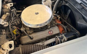 Unknown-Corvette-1962-Silver-Red-3