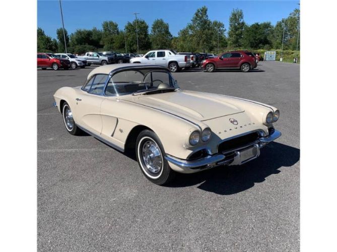 Unknown-Corvette-1962-Tan-Tan-10