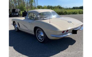 Unknown-Corvette-1962-Tan-Tan-2