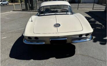 Unknown-Corvette-1962-Tan-Tan-3