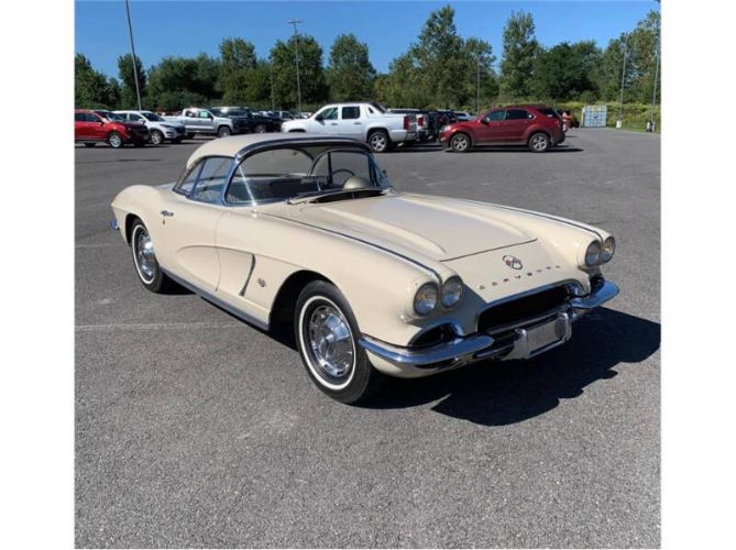 Unknown-Corvette-1962-Tan-Tan-9