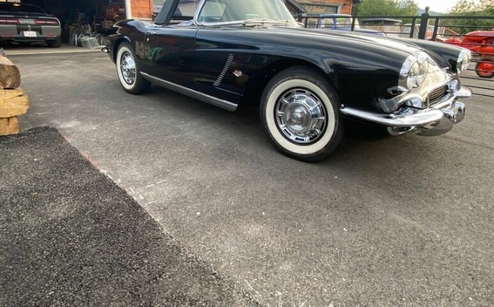 Unknown-Corvette-1962-Triple-Black-Black-5