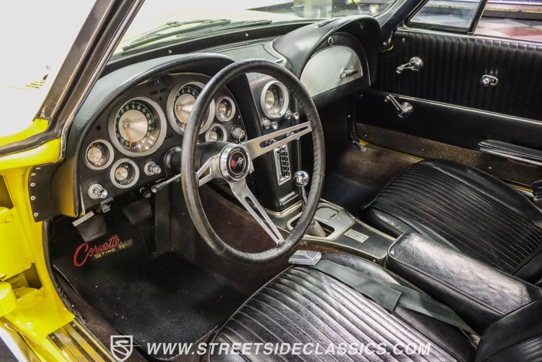 Unknown-Corvette-1963-Chrome-Yellow-Black-17