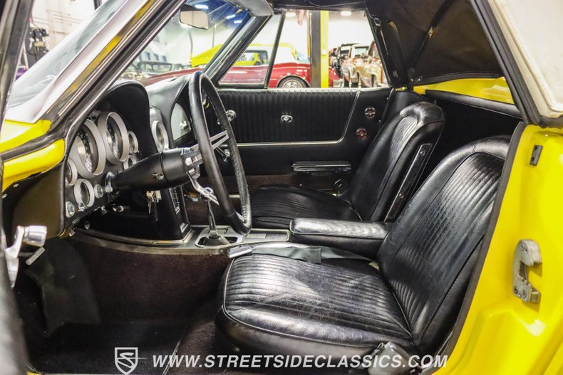Unknown-Corvette-1963-Chrome-Yellow-Black-7