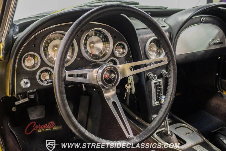 Unknown-Corvette-1963-Chrome-Yellow-Black-8