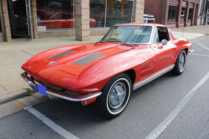 Unknown-Corvette-1963-Riverside-Red-16