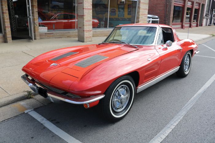 Unknown-Corvette-1963-Riverside-Red-Beige-vinyl-10