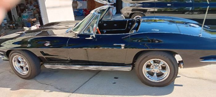 Unknown-Corvette-1963-Tuxedo-black-5