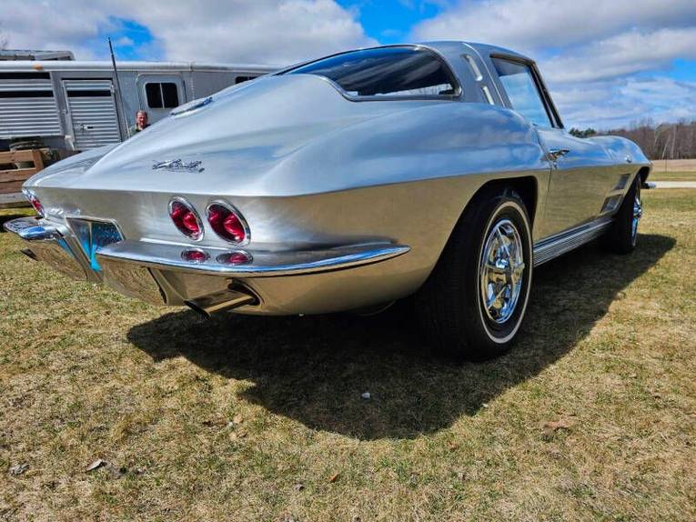 Unknown-Corvette-1963-silver-black-17