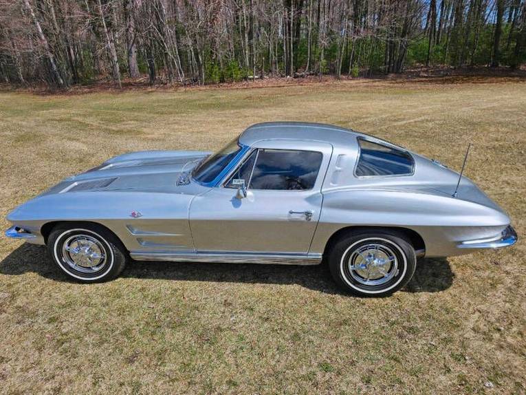 Unknown-Corvette-1963-silver-black-19