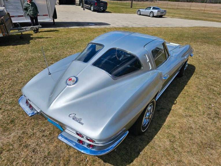 Unknown-Corvette-1963-silver-black-21