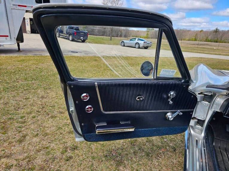 Unknown-Corvette-1963-silver-black-33