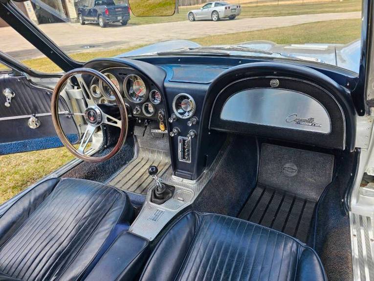 Unknown-Corvette-1963-silver-black-35