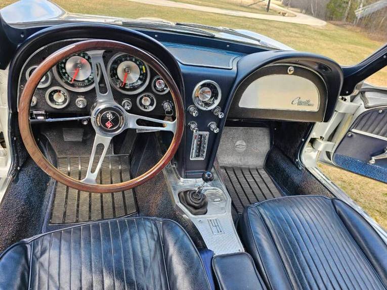 Unknown-Corvette-1963-silver-black-9