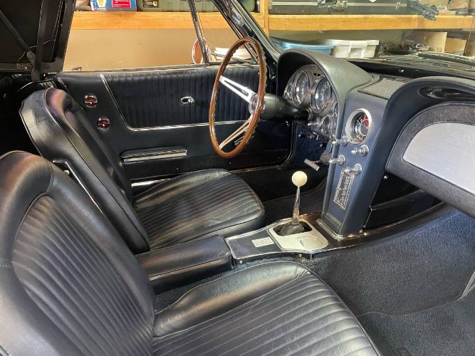 Unknown-Corvette-1964-Blue-12