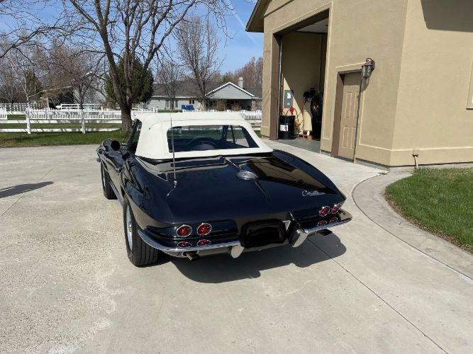 Unknown-Corvette-1964-Blue-3