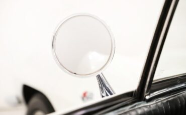 Unknown-Corvette-1964-Ermine-White-Black-Leather-13