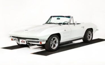Unknown-Corvette-1964-Ermine-White-Black-Leather-23