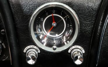 Unknown-Corvette-1964-Ermine-White-Black-Leather-25