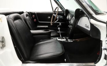Unknown-Corvette-1964-Ermine-White-Black-Leather-41