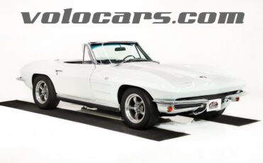 Unknown-Corvette-1964-Ermine-White-Black-Leather-47