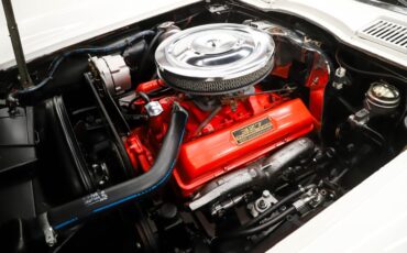 Unknown-Corvette-1964-Ermine-White-Black-Leather-9