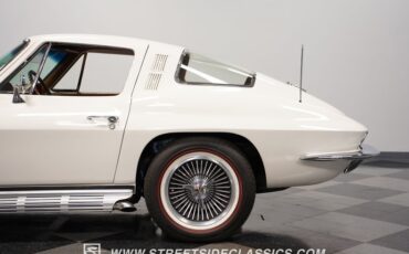 Unknown-Corvette-1964-Ermine-White-Saddle-11