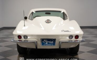 Unknown-Corvette-1964-Ermine-White-Saddle-12