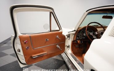 Unknown-Corvette-1964-Ermine-White-Saddle-13