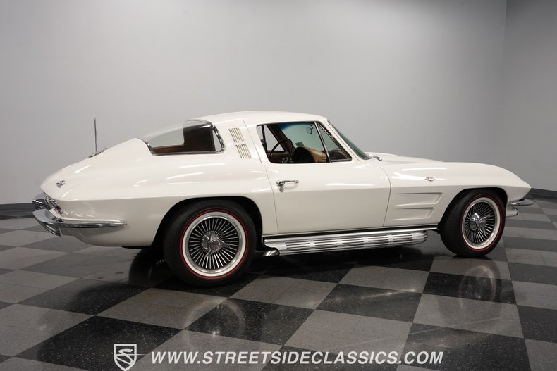 Unknown-Corvette-1964-Ermine-White-Saddle-14