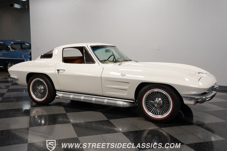 Unknown-Corvette-1964-Ermine-White-Saddle-16