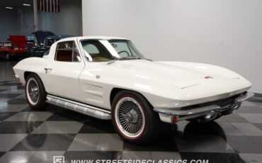 Unknown-Corvette-1964-Ermine-White-Saddle-17