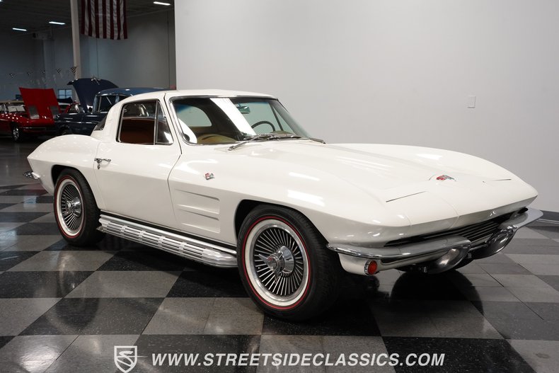 Unknown-Corvette-1964-Ermine-White-Saddle-17