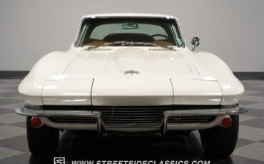 Unknown-Corvette-1964-Ermine-White-Saddle-18