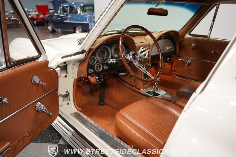 Unknown-Corvette-1964-Ermine-White-Saddle-2