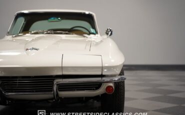 Unknown-Corvette-1964-Ermine-White-Saddle-21